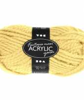 Bolletje acryl wol licht geel 50 gram