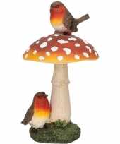 Vliegenzwam paddenstoelen tuinbeeldje met vogeltjes 16 cm