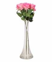 Woondecoratie smalle vaas met 3 roze rozen